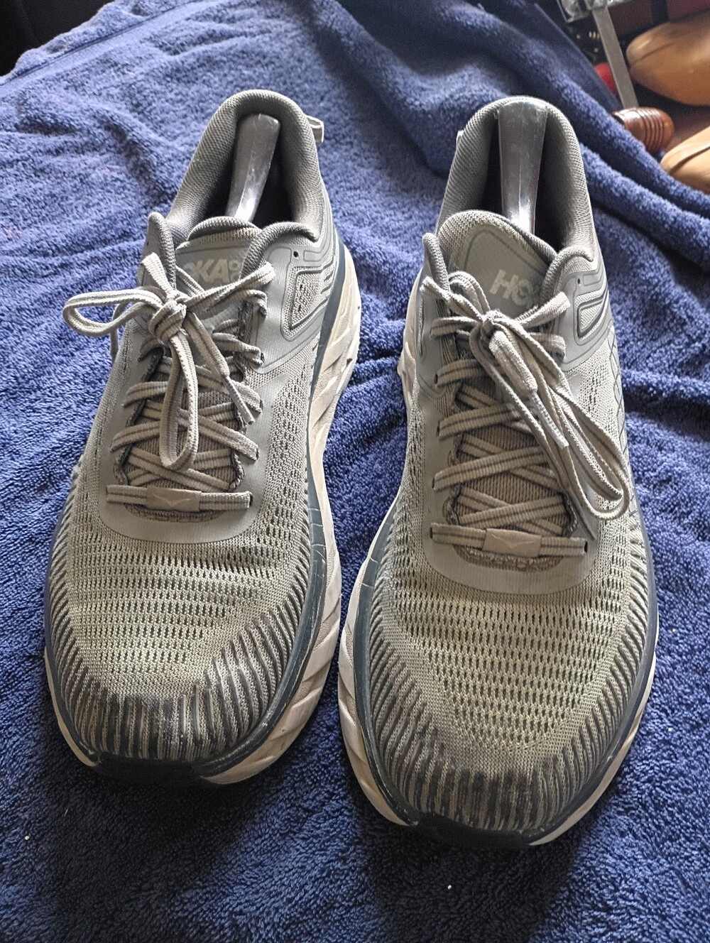 Hoka Men's Light Gray Athletic Running Shoes